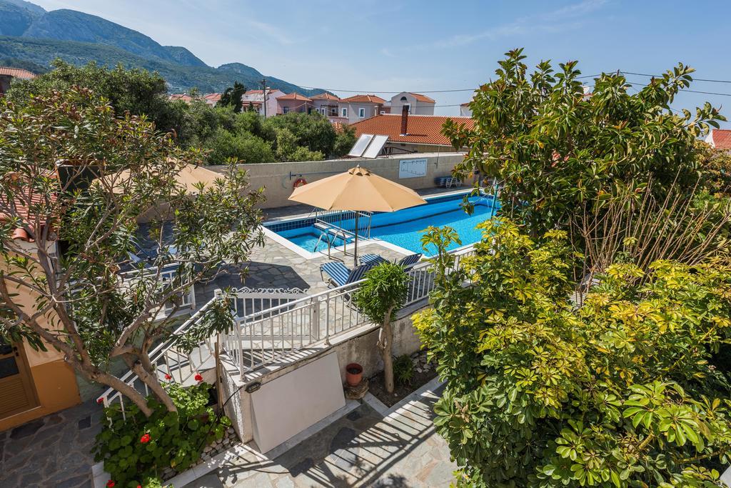 Christinantzela Apartments Kokkari Dış mekan fotoğraf